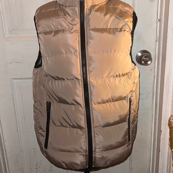 Warm Vest Brand new - Picture 1 of 5